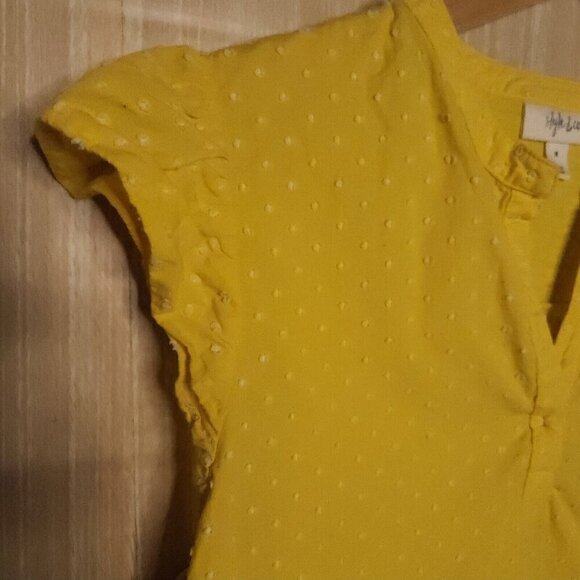 Style & Co. Yellow Swiss Dot Mixed Material Top Medium - Picture 4 of 8